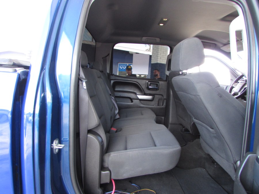 2017 Chevrolet Silverado 1500 2WD Crew Cab 143.5" LT w/1LT, available for sale in Orlando, Florida | VIP Auto Enterprise, Inc. Orlando, Florida 2017 Chevrolet Silverado 1500 2WD Crew Cab 143.5" LT w/1LT, available for sale in Orlando, Florida | VIP Auto Enterprise, Inc. Orlando, Florida