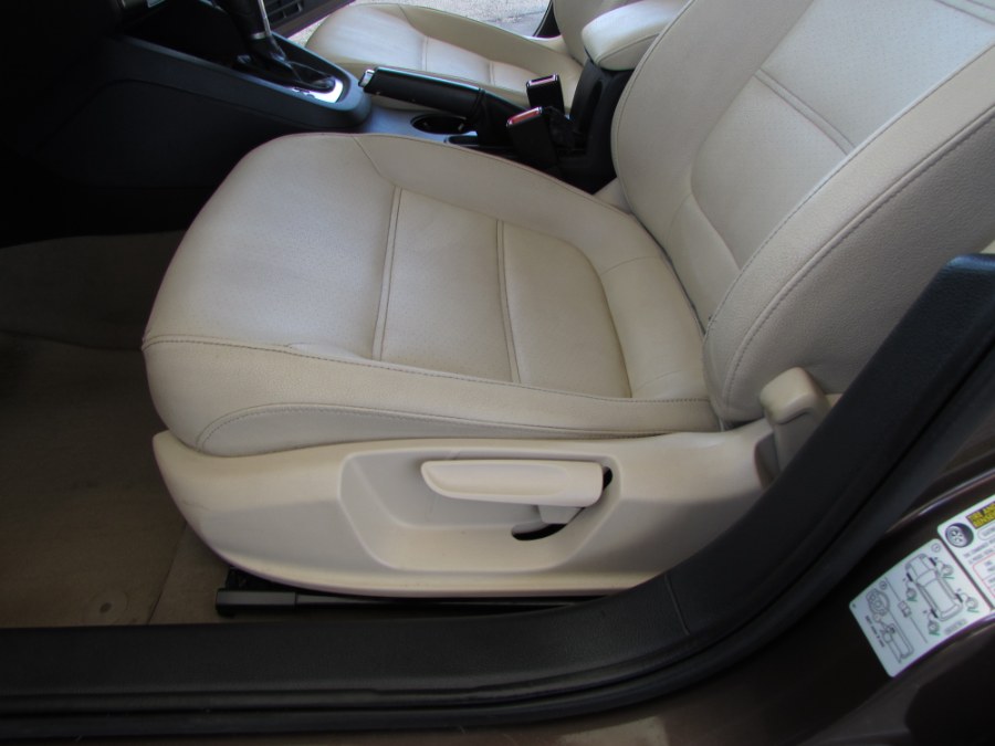 2012 Volkswagen Jetta Sedan 4dr Auto SEL w/Sunroof, available for sale in Orlando, Florida | VIP Auto Enterprise, Inc. Orlando, Florida 2012 Volkswagen Jetta Sedan 4dr Auto SEL w/Sunroof, available for sale in Orlando, Florida | VIP Auto Enterprise, Inc. Orlando, Florida