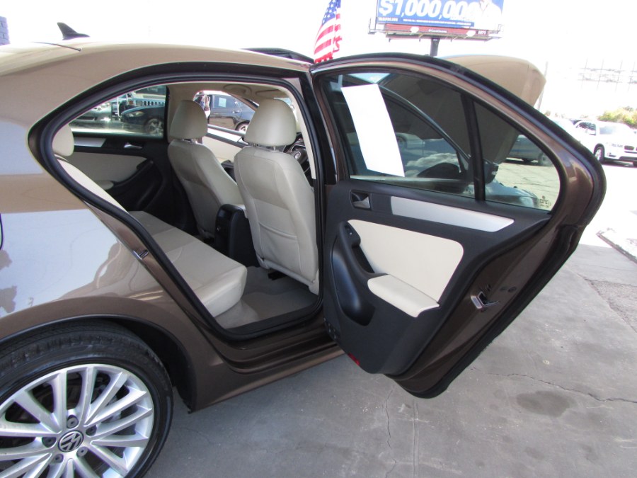 2012 Volkswagen Jetta Sedan 4dr Auto SEL w/Sunroof, available for sale in Orlando, Florida | VIP Auto Enterprise, Inc. Orlando, Florida 2012 Volkswagen Jetta Sedan 4dr Auto SEL w/Sunroof, available for sale in Orlando, Florida | VIP Auto Enterprise, Inc. Orlando, Florida