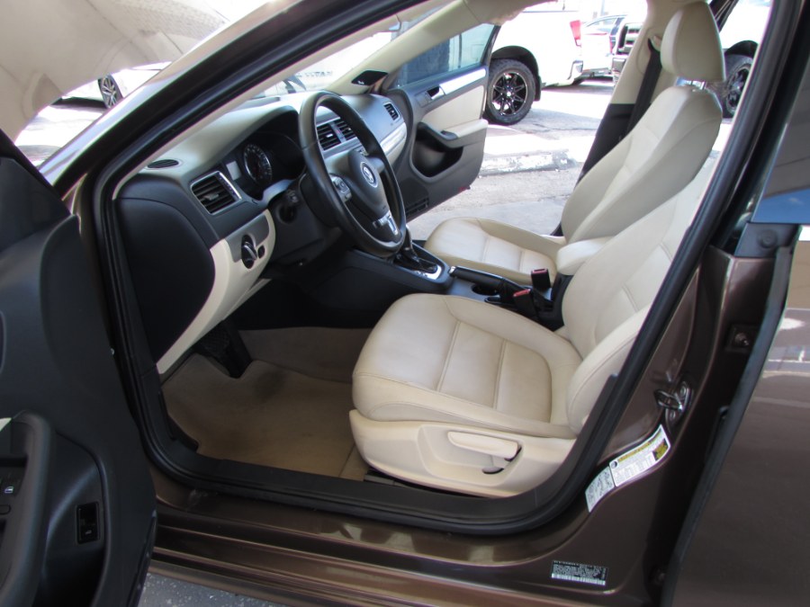 2012 Volkswagen Jetta Sedan 4dr Auto SEL w/Sunroof, available for sale in Orlando, Florida | VIP Auto Enterprise, Inc. Orlando, Florida 2012 Volkswagen Jetta Sedan 4dr Auto SEL w/Sunroof, available for sale in Orlando, Florida | VIP Auto Enterprise, Inc. Orlando, Florida