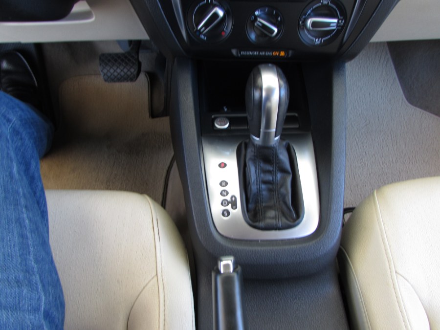 2012 Volkswagen Jetta Sedan 4dr Auto SEL w/Sunroof, available for sale in Orlando, Florida | VIP Auto Enterprise, Inc. Orlando, Florida 2012 Volkswagen Jetta Sedan 4dr Auto SEL w/Sunroof, available for sale in Orlando, Florida | VIP Auto Enterprise, Inc. Orlando, Florida