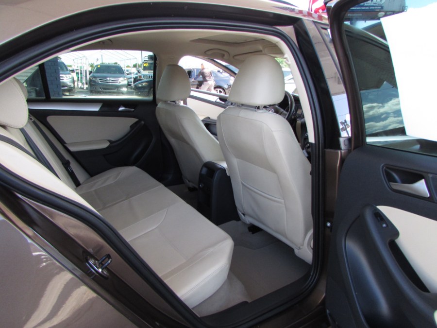 2012 Volkswagen Jetta Sedan 4dr Auto SEL w/Sunroof, available for sale in Orlando, Florida | VIP Auto Enterprise, Inc. Orlando, Florida 2012 Volkswagen Jetta Sedan 4dr Auto SEL w/Sunroof, available for sale in Orlando, Florida | VIP Auto Enterprise, Inc. Orlando, Florida