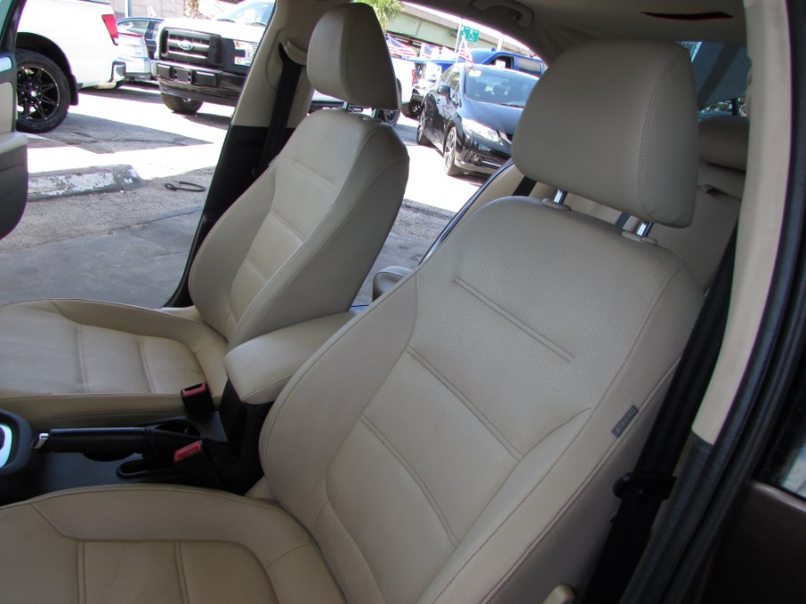 2012 Volkswagen Jetta Sedan 4dr Auto SEL w/Sunroof, available for sale in Orlando, Florida | VIP Auto Enterprise, Inc. Orlando, Florida 2012 Volkswagen Jetta Sedan 4dr Auto SEL w/Sunroof, available for sale in Orlando, Florida | VIP Auto Enterprise, Inc. Orlando, Florida