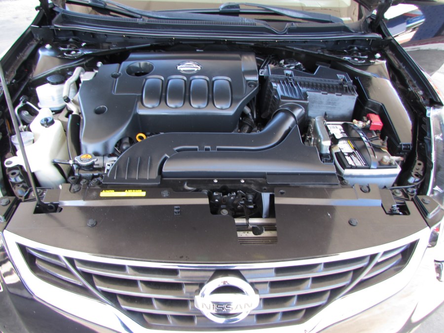 2011 Nissan Altima 2dr Cpe I4 CVT 2.5 S, available for sale in Orlando, Florida | VIP Auto Enterprise, Inc. Orlando, Florida 2011 Nissan Altima 2dr Cpe I4 CVT 2.5 S, available for sale in Orlando, Florida | VIP Auto Enterprise, Inc. Orlando, Florida
