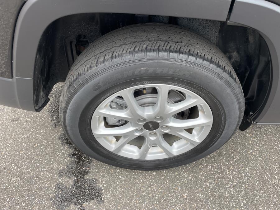 2015 Jeep Cherokee 4WD 4dr Latitude, available for sale in Hartford, Connecticut | Lex Autos LLC. Hartford, Connecticut 2015 Jeep Cherokee 4WD 4dr Latitude, available for sale in Hartford, Connecticut | Lex Autos LLC. Hartford, Connecticut