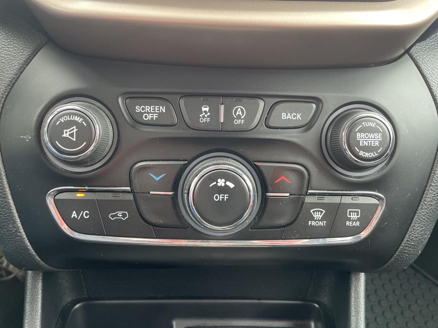 2015 Jeep Cherokee 4WD 4dr Latitude, available for sale in Hartford, Connecticut | Lex Autos LLC. Hartford, Connecticut 2015 Jeep Cherokee 4WD 4dr Latitude, available for sale in Hartford, Connecticut | Lex Autos LLC. Hartford, Connecticut