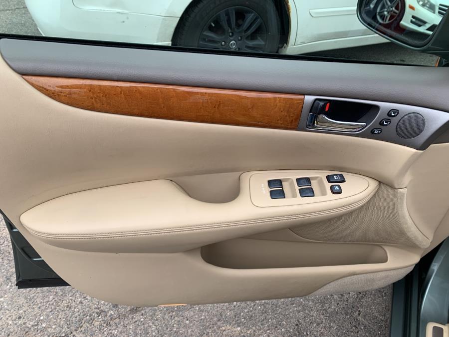 2006 Lexus ES 330 4dr Sdn, available for sale in Springfield, Massachusetts | Absolute Motors Inc. Springfield, Massachusetts 2006 Lexus ES 330 4dr Sdn, available for sale in Springfield, Massachusetts | Absolute Motors Inc. Springfield, Massachusetts