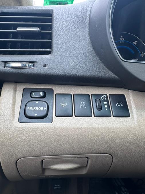 2009 Toyota Highlander Hybrid 4WD 4dr Limited w/3rd Row, available for sale in Revere, Massachusetts | Wonderland Auto. Revere, Massachusetts 2009 Toyota Highlander Hybrid 4WD 4dr Limited w/3rd Row, available for sale in Revere, Massachusetts | Wonderland Auto. Revere, Massachusetts