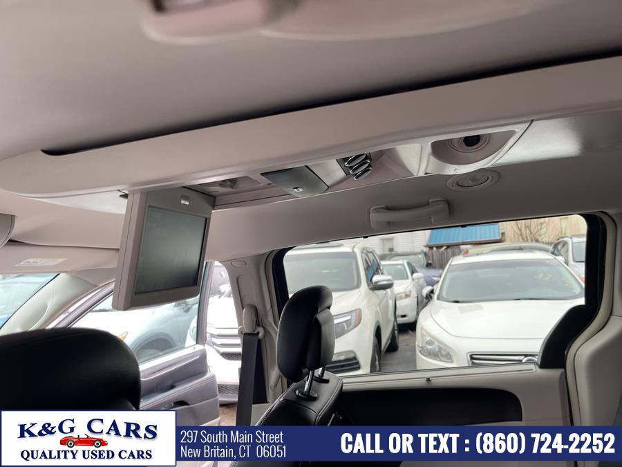 2015 Chrysler Town & Country 4dr Wgn Touring, available for sale in New Britain, Connecticut | K and G Cars . New Britain, Connecticut 2015 Chrysler Town & Country 4dr Wgn Touring, available for sale in New Britain, Connecticut | K and G Cars . New Britain, Connecticut
