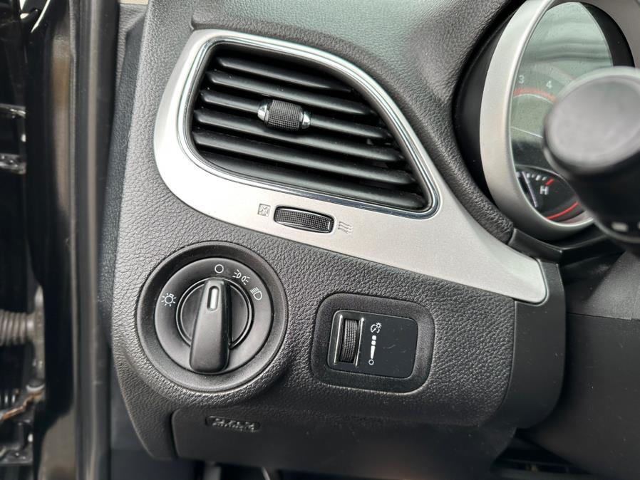 2015 Dodge Journey AWD 4dr SE, available for sale in South Windsor, Connecticut | Mike And Tony Auto Sales, Inc. South Windsor, Connecticut 2015 Dodge Journey AWD 4dr SE, available for sale in South Windsor, Connecticut | Mike And Tony Auto Sales, Inc. South Windsor, Connecticut