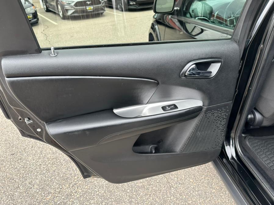 2015 Dodge Journey AWD 4dr SE, available for sale in South Windsor, Connecticut | Mike And Tony Auto Sales, Inc. South Windsor, Connecticut 2015 Dodge Journey AWD 4dr SE, available for sale in South Windsor, Connecticut | Mike And Tony Auto Sales, Inc. South Windsor, Connecticut