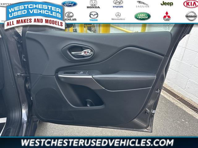 2019 Jeep Cherokee Limited, available for sale in White Plains, New York | Westchester Used Vehicles. White Plains, New York 2019 Jeep Cherokee Limited, available for sale in White Plains, New York | Westchester Used Vehicles. White Plains, New York