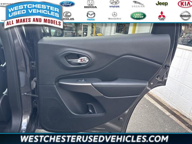 2019 Jeep Cherokee Limited, available for sale in White Plains, New York | Westchester Used Vehicles. White Plains, New York 2019 Jeep Cherokee Limited, available for sale in White Plains, New York | Westchester Used Vehicles. White Plains, New York