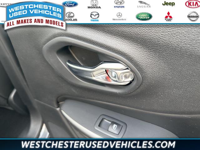 2019 Jeep Cherokee Limited, available for sale in White Plains, New York | Westchester Used Vehicles. White Plains, New York 2019 Jeep Cherokee Limited, available for sale in White Plains, New York | Westchester Used Vehicles. White Plains, New York