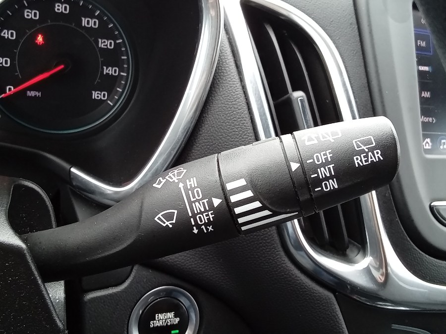 2021 Chevrolet Equinox FWD 4dr LT w/1LT, available for sale in Irvington, New Jersey | NJ Used Cars Center. Irvington, New Jersey 2021 Chevrolet Equinox FWD 4dr LT w/1LT, available for sale in Irvington, New Jersey | NJ Used Cars Center. Irvington, New Jersey