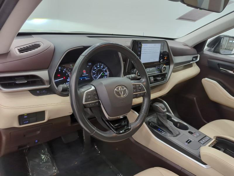 2021 Toyota Highlander XLE, available for sale in Maple Shade, New Jersey | Car Revolution. Maple Shade, New Jersey 2021 Toyota Highlander XLE, available for sale in Maple Shade, New Jersey | Car Revolution. Maple Shade, New Jersey