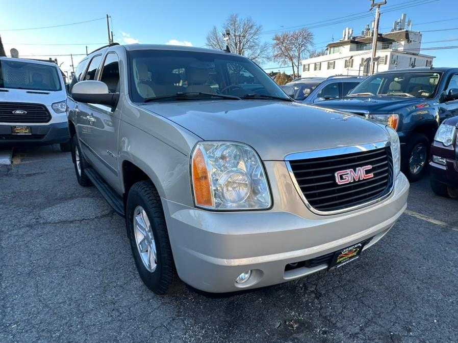 2007 GMC Yukon 4WD 4dr 1500 SLE, available for sale in Little Ferry, New Jersey | Easy Credit of Jersey. Little Ferry, New Jersey