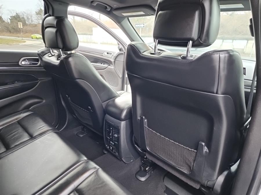 2020 Jeep Grand Cherokee Limited 4x4, available for sale in Islip, New York | L.I. Auto Gallery. Islip, New York 2020 Jeep Grand Cherokee Limited 4x4, available for sale in Islip, New York | L.I. Auto Gallery. Islip, New York