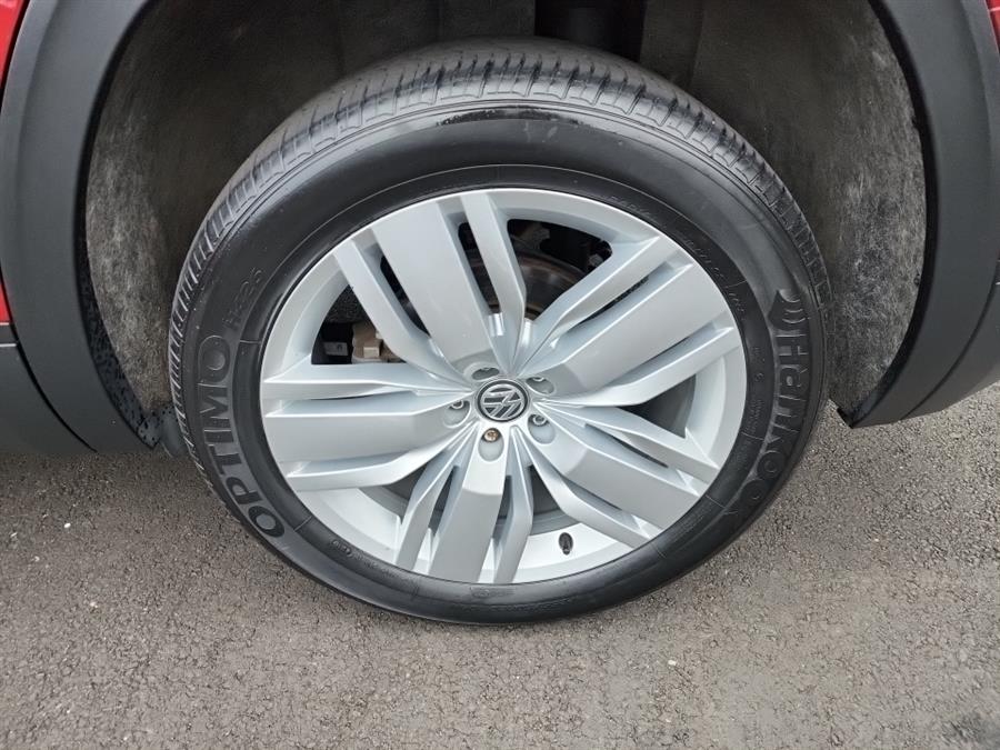 2019 Volkswagen Atlas 3.6L V6 SE w/Technology 4MOTION, available for sale in Islip, New York | L.I. Auto Gallery. Islip, New York 2019 Volkswagen Atlas 3.6L V6 SE w/Technology 4MOTION, available for sale in Islip, New York | L.I. Auto Gallery. Islip, New York