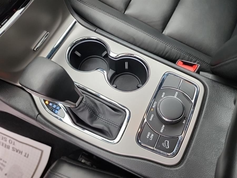 2020 Jeep Grand Cherokee Limited 4x4, available for sale in Islip, New York | L.I. Auto Gallery. Islip, New York 2020 Jeep Grand Cherokee Limited 4x4, available for sale in Islip, New York | L.I. Auto Gallery. Islip, New York