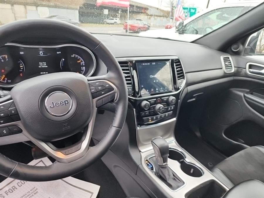 2019 Jeep Grand Cherokee Altitude 4x4, available for sale in Islip, New York | L.I. Auto Gallery. Islip, New York 2019 Jeep Grand Cherokee Altitude 4x4, available for sale in Islip, New York | L.I. Auto Gallery. Islip, New York