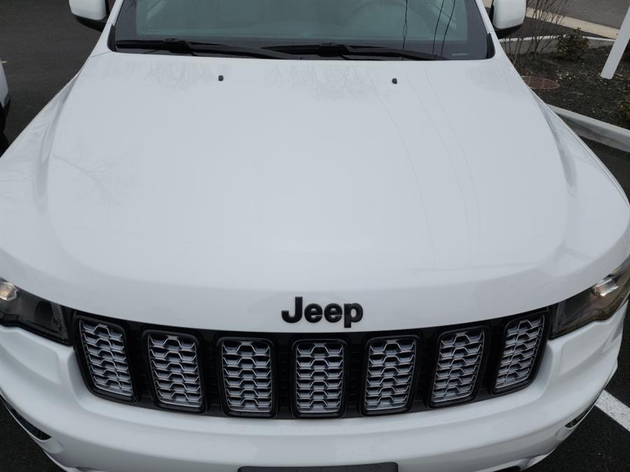 2019 Jeep Grand Cherokee Altitude 4x4, available for sale in Islip, New York | L.I. Auto Gallery. Islip, New York 2019 Jeep Grand Cherokee Altitude 4x4, available for sale in Islip, New York | L.I. Auto Gallery. Islip, New York