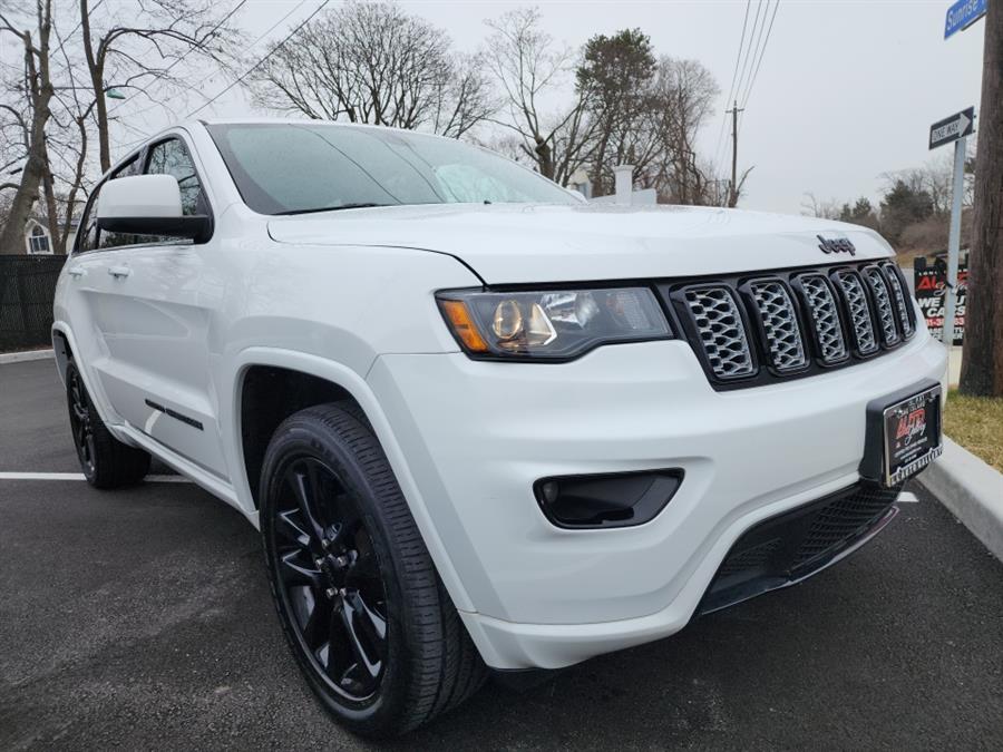 2019 Jeep Grand Cherokee Altitude 4x4, available for sale in Islip, New York | L.I. Auto Gallery. Islip, New York 2019 Jeep Grand Cherokee Altitude 4x4, available for sale in Islip, New York | L.I. Auto Gallery. Islip, New York