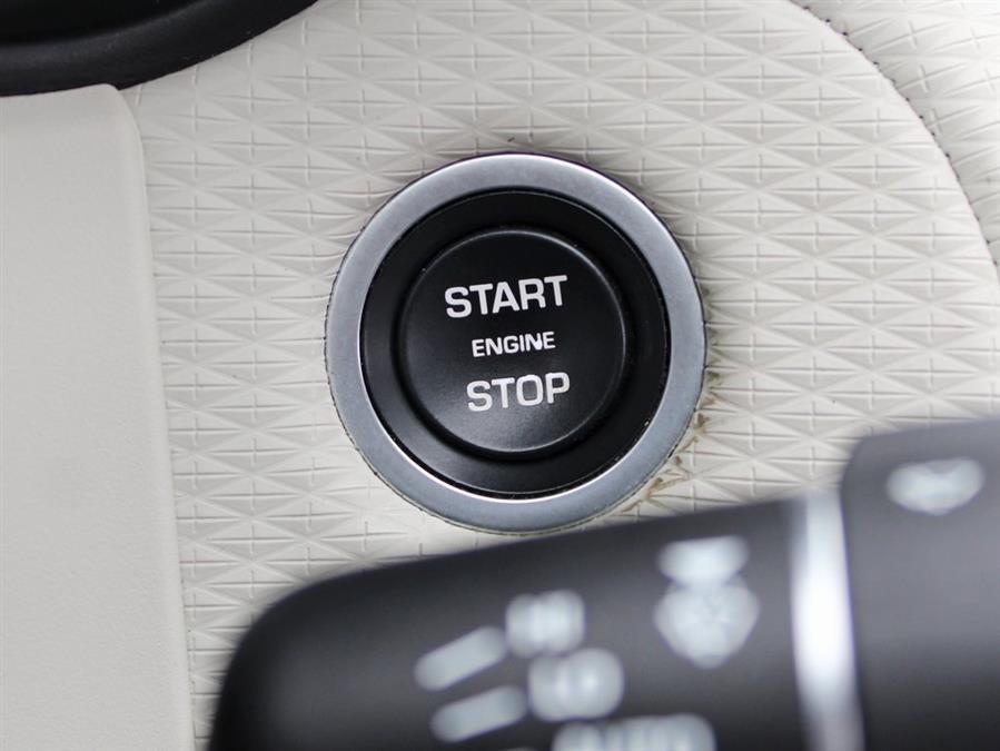2018 Land Rover Range Rover Velar P250 SE R-Dynamic, available for sale in Great Neck, New York | Auto Expo Ent Inc.. Great Neck, New York 2018 Land Rover Range Rover Velar P250 SE R-Dynamic, available for sale in Great Neck, New York | Auto Expo Ent Inc.. Great Neck, New York