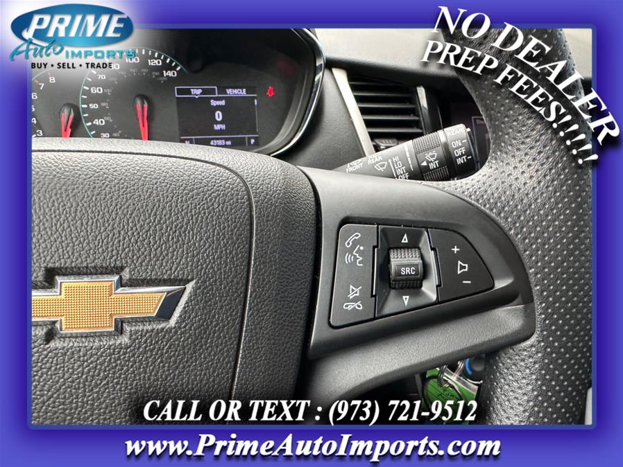 2020 Chevrolet Trax AWD 4dr LS, available for sale in Bloomingdale, New Jersey | Prime Auto Imports. Bloomingdale, New Jersey