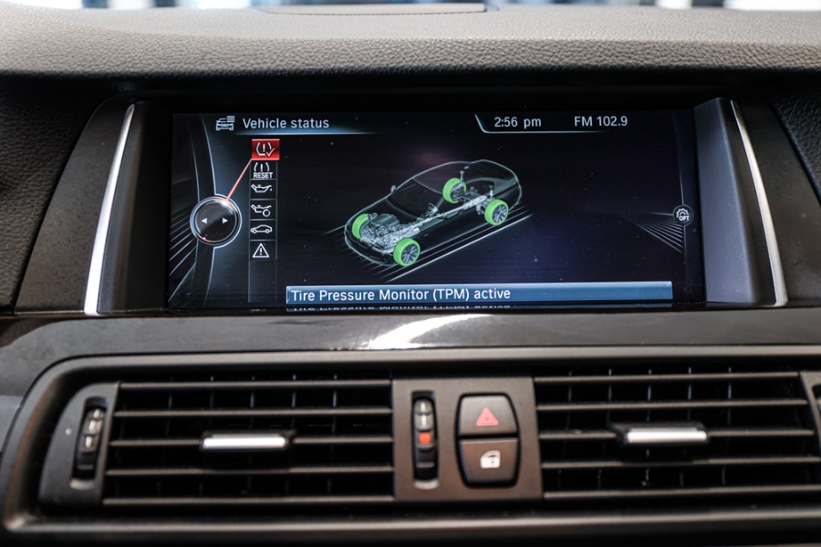 2014 BMW 5 Series 4dr Sdn 535i xDrive AWD, available for sale in ELMONT, New York | 26 Motors Long Island. ELMONT, New York 2014 BMW 5 Series 4dr Sdn 535i xDrive AWD, available for sale in ELMONT, New York | 26 Motors Long Island. ELMONT, New York