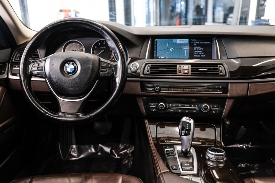 2014 BMW 5 Series 4dr Sdn 535i xDrive AWD, available for sale in ELMONT, New York | 26 Motors Long Island. ELMONT, New York 2014 BMW 5 Series 4dr Sdn 535i xDrive AWD, available for sale in ELMONT, New York | 26 Motors Long Island. ELMONT, New York