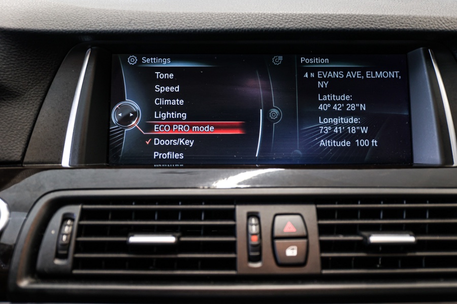 2014 BMW 5 Series 4dr Sdn 535i xDrive AWD, available for sale in ELMONT, New York | 26 Motors Long Island. ELMONT, New York 2014 BMW 5 Series 4dr Sdn 535i xDrive AWD, available for sale in ELMONT, New York | 26 Motors Long Island. ELMONT, New York
