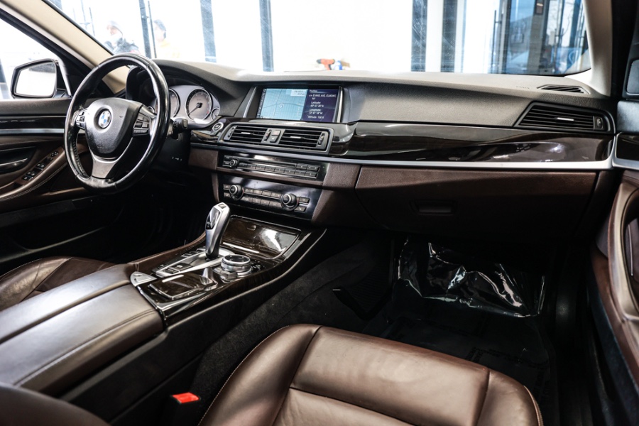 2014 BMW 5 Series 4dr Sdn 535i xDrive AWD, available for sale in ELMONT, New York | 26 Motors Long Island. ELMONT, New York 2014 BMW 5 Series 4dr Sdn 535i xDrive AWD, available for sale in ELMONT, New York | 26 Motors Long Island. ELMONT, New York
