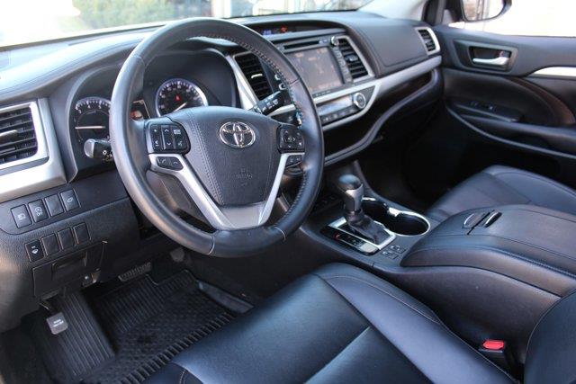2019 Toyota Highlander XLE, available for sale in Elmont, New York | NY Luxury Motors. Elmont, New York 2019 Toyota Highlander XLE, available for sale in Elmont, New York | NY Luxury Motors. Elmont, New York