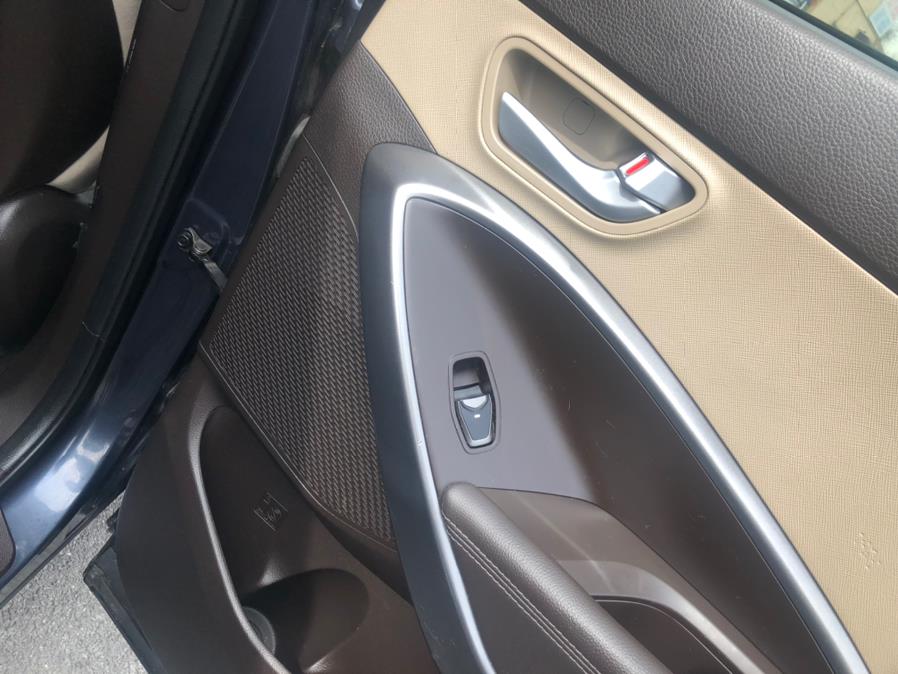 2018 Hyundai Santa Fe Sport 2.4L Auto, available for sale in Irvington, New Jersey | Elis Motors Corp. Irvington, New Jersey 2018 Hyundai Santa Fe Sport 2.4L Auto, available for sale in Irvington, New Jersey | Elis Motors Corp. Irvington, New Jersey