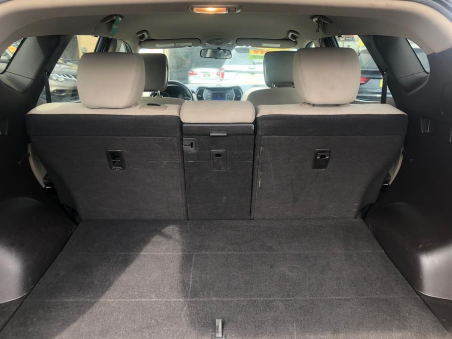 2018 Hyundai Santa Fe Sport 2.4L Auto, available for sale in Irvington, New Jersey | Elis Motors Corp. Irvington, New Jersey 2018 Hyundai Santa Fe Sport 2.4L Auto, available for sale in Irvington, New Jersey | Elis Motors Corp. Irvington, New Jersey