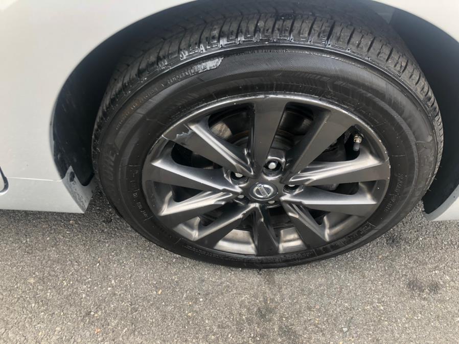 2017 Nissan Altima 2.5 SV Sedan, available for sale in Irvington, New Jersey | Elis Motors Corp. Irvington, New Jersey 2017 Nissan Altima 2.5 SV Sedan, available for sale in Irvington, New Jersey | Elis Motors Corp. Irvington, New Jersey