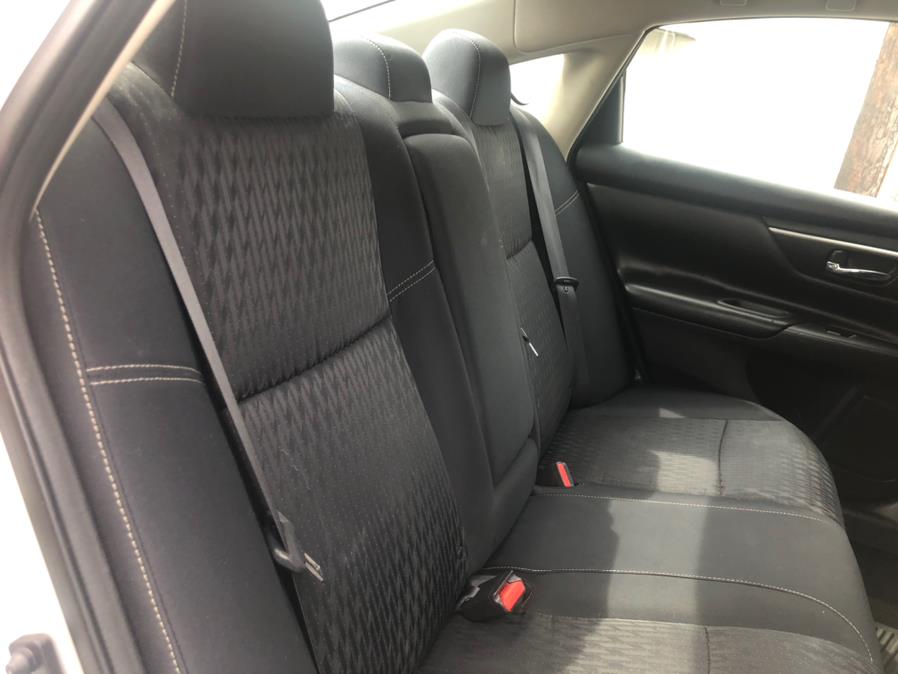 2017 Nissan Altima 2.5 SV Sedan, available for sale in Irvington, New Jersey | Elis Motors Corp. Irvington, New Jersey 2017 Nissan Altima 2.5 SV Sedan, available for sale in Irvington, New Jersey | Elis Motors Corp. Irvington, New Jersey