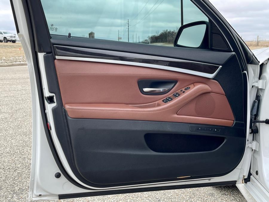 2014 BMW 5 Series 4dr Sdn 535i xDrive AWD, available for sale in Darien, Wisconsin | Geneva Motor Cars. Darien, Wisconsin 2014 BMW 5 Series 4dr Sdn 535i xDrive AWD, available for sale in Darien, Wisconsin | Geneva Motor Cars. Darien, Wisconsin