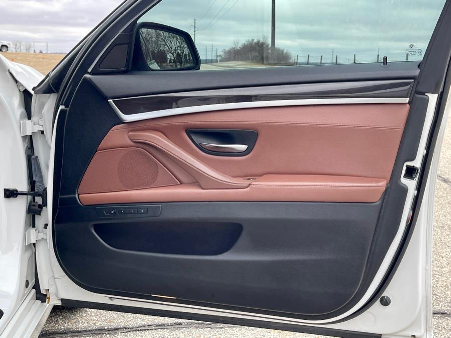 2014 BMW 5 Series 4dr Sdn 535i xDrive AWD, available for sale in Darien, Wisconsin | Geneva Motor Cars. Darien, Wisconsin 2014 BMW 5 Series 4dr Sdn 535i xDrive AWD, available for sale in Darien, Wisconsin | Geneva Motor Cars. Darien, Wisconsin