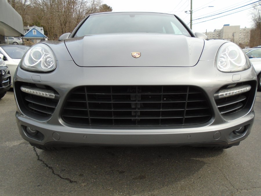 2011 Porsche Cayenne AWD 4dr Turbo, available for sale in Waterbury, Connecticut | Jim Juliani Motors. Waterbury, Connecticut