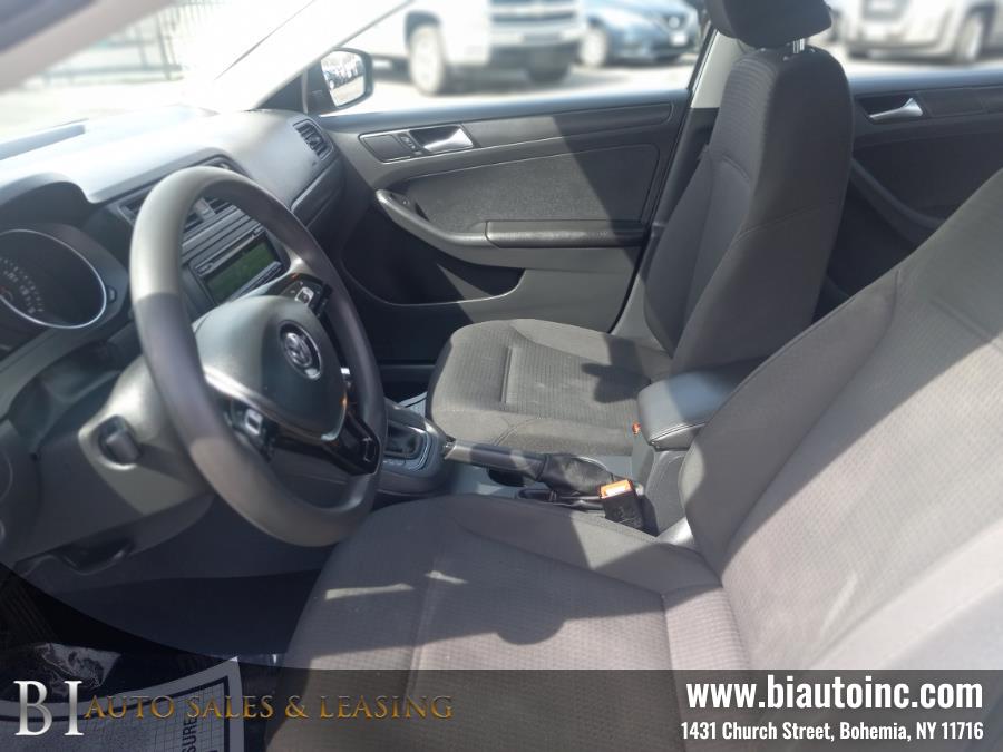 2015 Volkswagen Jetta Sedan 4dr Auto 2.0L S w/Technology, available for sale in Bohemia, New York | B I Auto Sales. Bohemia, New York 2015 Volkswagen Jetta Sedan 4dr Auto 2.0L S w/Technology, available for sale in Bohemia, New York | B I Auto Sales. Bohemia, New York