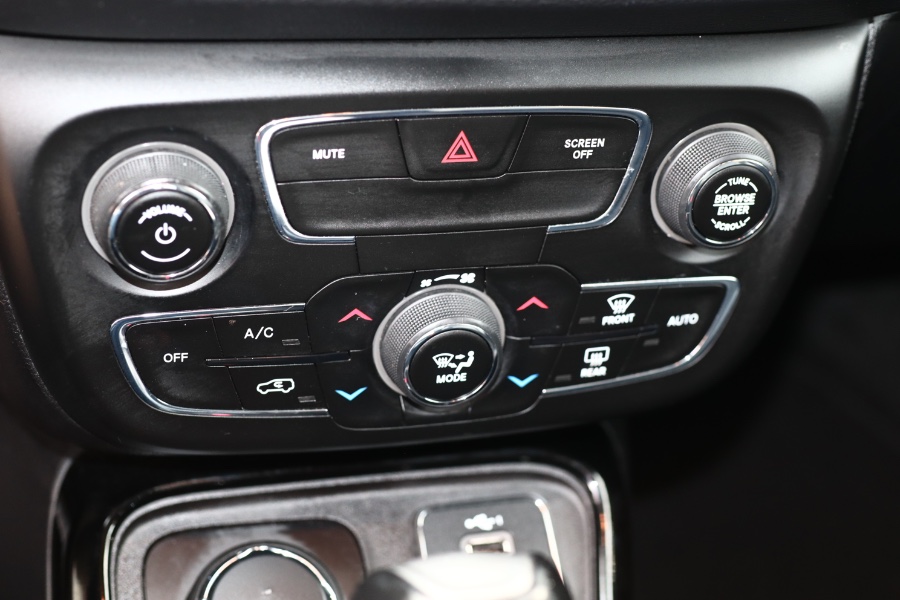 2020 Jeep Compass Limited 4x4, available for sale in Jamaica, New York | Hillside Auto Mall Inc.. Jamaica, New York 2020 Jeep Compass Limited 4x4, available for sale in Jamaica, New York | Hillside Auto Mall Inc.. Jamaica, New York