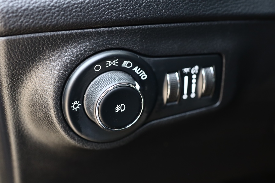 2020 Jeep Compass Limited 4x4, available for sale in Jamaica, New York | Hillside Auto Mall Inc.. Jamaica, New York 2020 Jeep Compass Limited 4x4, available for sale in Jamaica, New York | Hillside Auto Mall Inc.. Jamaica, New York