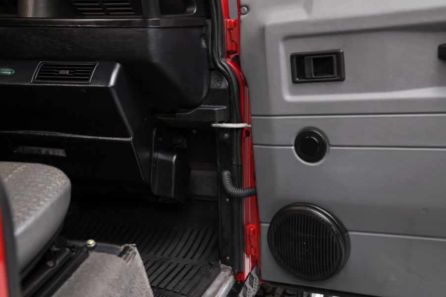 1997 Land Rover Defender 90 2dr Station Wagon Hard-Top, available for sale in North Salem, New York | Meccanic Shop North Inc. North Salem, New York 1997 Land Rover Defender 90 2dr Station Wagon Hard-Top, available for sale in North Salem, New York | Meccanic Shop North Inc. North Salem, New York