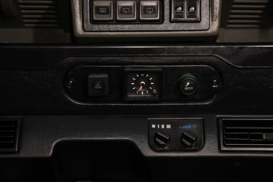 1997 Land Rover Defender 90 2dr Station Wagon Hard-Top, available for sale in North Salem, New York | Meccanic Shop North Inc. North Salem, New York 1997 Land Rover Defender 90 2dr Station Wagon Hard-Top, available for sale in North Salem, New York | Meccanic Shop North Inc. North Salem, New York