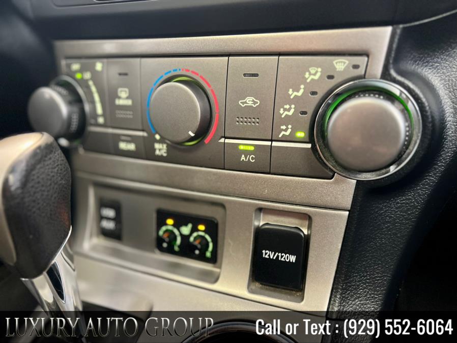 2012 Toyota Highlander 4WD 4dr V6 SE (Natl), available for sale in Bronx, New York | Luxury Auto Group. Bronx, New York 2012 Toyota Highlander 4WD 4dr V6 SE (Natl), available for sale in Bronx, New York | Luxury Auto Group. Bronx, New York