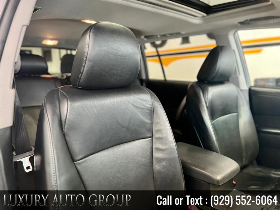 2012 Toyota Highlander 4WD 4dr V6 SE (Natl), available for sale in Bronx, New York | Luxury Auto Group. Bronx, New York 2012 Toyota Highlander 4WD 4dr V6 SE (Natl), available for sale in Bronx, New York | Luxury Auto Group. Bronx, New York