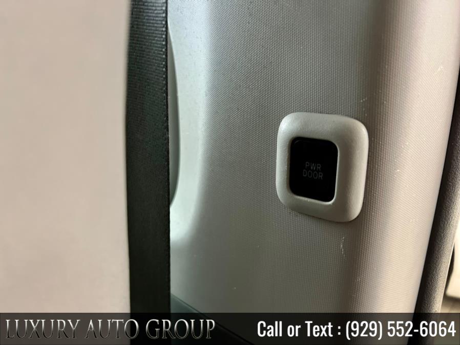 2011 Toyota Sienna 5dr 8-Pass Van V6 LE FWD, available for sale in Bronx, New York | Luxury Auto Group. Bronx, New York 2011 Toyota Sienna 5dr 8-Pass Van V6 LE FWD, available for sale in Bronx, New York | Luxury Auto Group. Bronx, New York