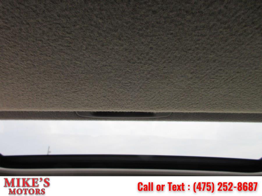 2008 Toyota RAV4 4WD 4dr 4-cyl 4-Spd AT Sport (Natl), available for sale in Stratford, Connecticut | Mike's Motors LLC. Stratford, Connecticut 2008 Toyota RAV4 4WD 4dr 4-cyl 4-Spd AT Sport (Natl), available for sale in Stratford, Connecticut | Mike's Motors LLC. Stratford, Connecticut